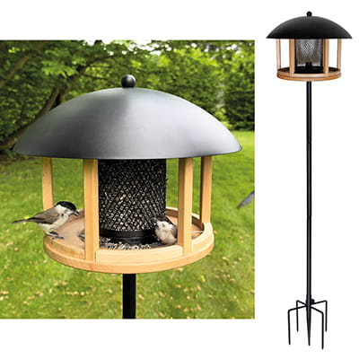 Fuglefoderhus/foderbræt På Spyd